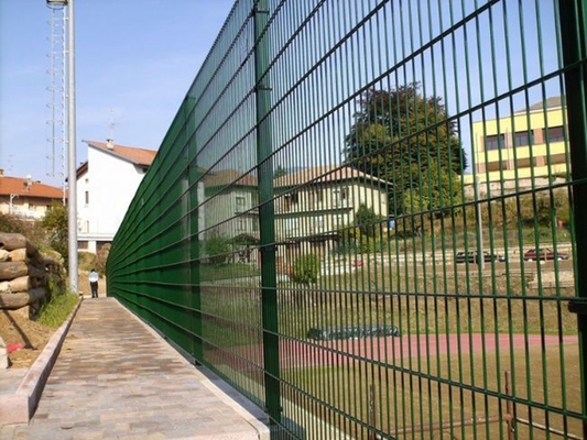 1.53m ความสูง Double Wire Mesh Fence Spray Coated Galvanized Weldered With Square Post สายด่วน