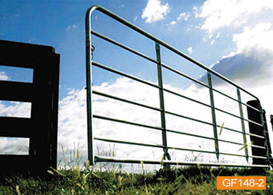 เหล็กกล้าคาร์บอนต่ำ 2.5m Weld Mesh Field Fence Gate