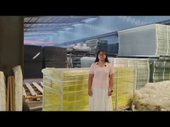 การบรรจุพาเลทพร้อมรั้วป้องกันขอบ