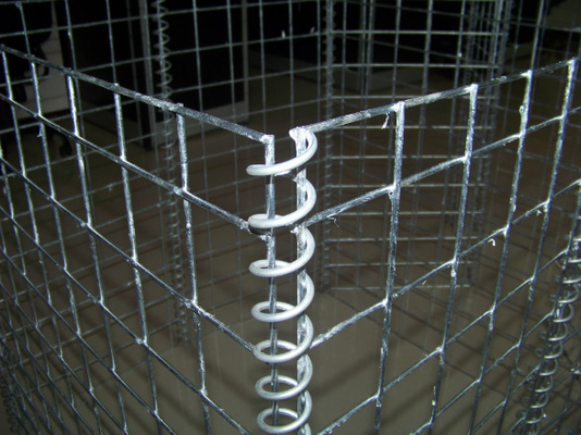 6mm Hesco Barrier Blast Wall ลวดเชื่อม Galfan 50 * 50 Mm Anti Erosion