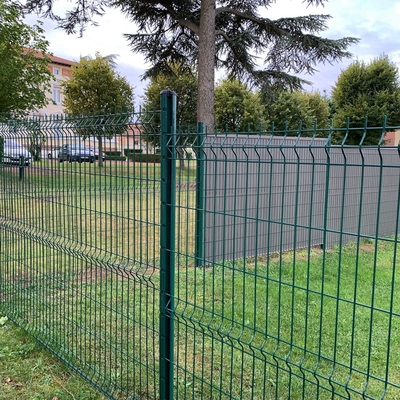 บ้าน สวนกลางแจ้ง ลวดเชื่อมเคลือบ PVC รั้วสวนโค้ง 3 มิติ