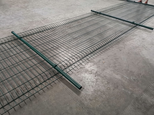 กบผ่าตัด Mesh Bend รั้วความปลอดภัยแผ่นสามเหลี่ยม Bend รั้ว 3D รั้วสําหรับสวน