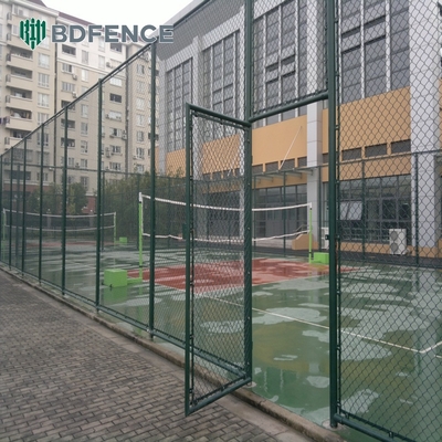 8 ฟุต Chain Link Fence PVC ผิวเคลือบสีดํา Vinyl Cyclone เหล็ก Wire Mesh โลหะรั้วสําหรับภายนอกสวน Fencing Panel