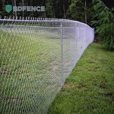 8 ฟุต Chain Link Fence PVC ผิวเคลือบสีดํา Vinyl Cyclone เหล็ก Wire Mesh โลหะรั้วสําหรับภายนอกสวน Fencing Panel