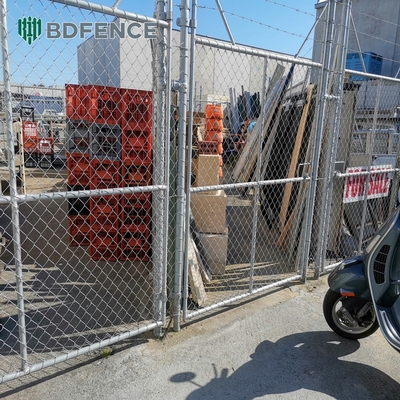 ความสูง 6 ฟุต Diamond Mesh Chain Link รั้วที่เหมาะสมสําหรับสวนสีเขียว Farm Square Post ประเภท
