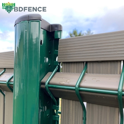 การรักษาความปลอดภัยสูง Wire Mesh Fence 3D V Bending Curved Garden Farm Fence สําหรับความปลอดภัยรอบ