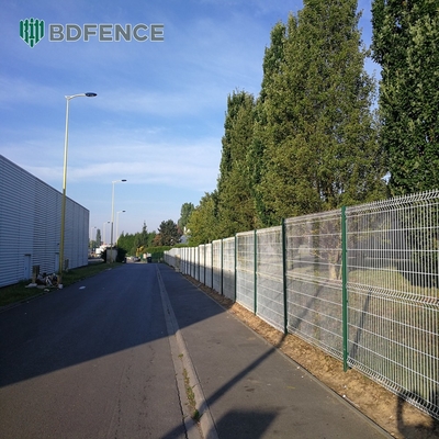 4 X 4 สวนกลางแจ้ง โลหะ 3D รั้ว Welded Wire Mesh รั้ว 3D ด้วยสแตนเลสคาร์บอนต่ํา