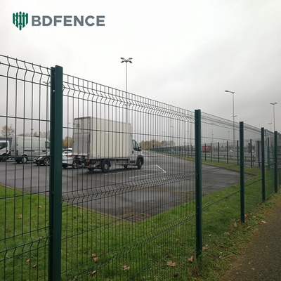 Wire Dia 5mm Metal Mesh Fencing RAL 6005 Green Powder Coated 3D Fence Panel Triangle Bending Fence สําหรับสถานที่ก่อสร้าง