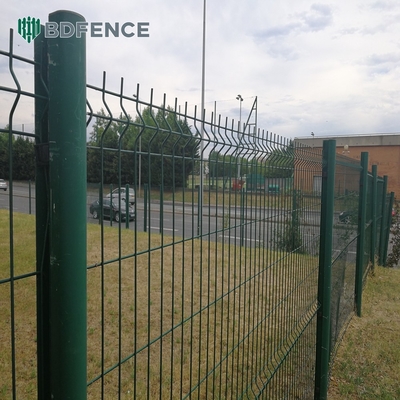 Wire Dia 5mm Metal Mesh Fencing RAL 6005 Green Powder Coated 3D Fence Panel Triangle Bending Fence สําหรับสถานที่ก่อสร้าง