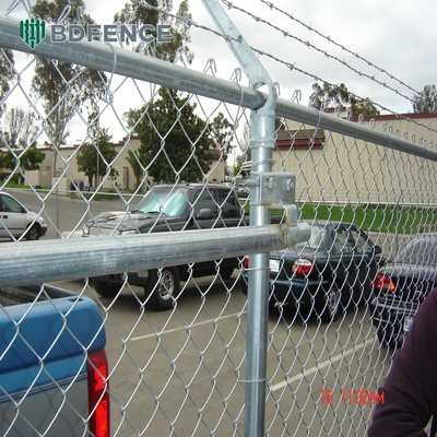 หมักร้อน แกลนไซด์ Chain Link Fence การประกอบง่าย การป้องกันสนิมในสวนบ้าน