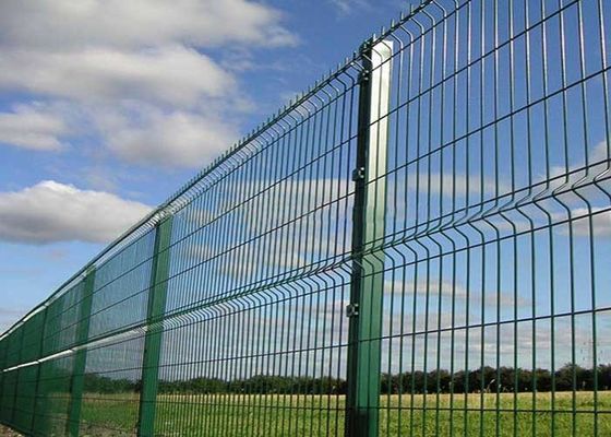 ISO9001 Giant Fence 50 * 150mm V Mesh Security Fencing