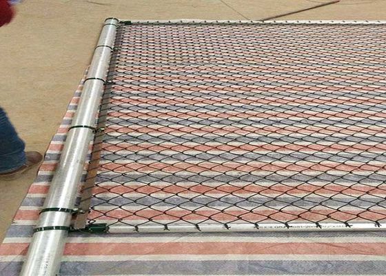 8 รั้วโซ่ขาเชื่อมกับ PVC ผิวเคลือบเหล็ก ขนาด Mesh 60 * 60 มม