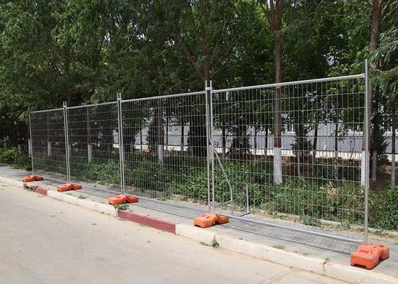 2.1*2.4m โครงสร้างเคลื่อนไหว สถานที่กระปุกร้อน ออสเตรเลีย แผ่นรั้วชั่วคราว