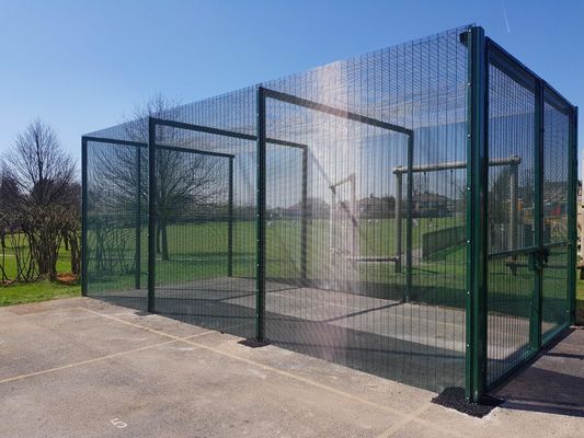 ความปลอดภัยสูง Clear View Clearvu Fence 358 Anti Climb Fence สําหรับประเทศออสเตรเลีย ตลาด Clamp Bar 40 x 5mm M8 Cup Square