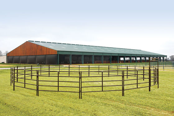 แผงวัวแบบพกพาสำหรับฟาร์มชุบสังกะสีแบบ Heavy Duty ความสูง 1.7 ม