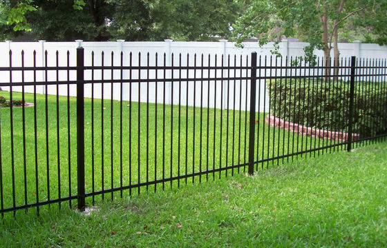 ขาวเคลือบกันน้ํา สีดํา Corten โกลแอนไซด์โลหะ Picket ท่อเหล็ก Fencing