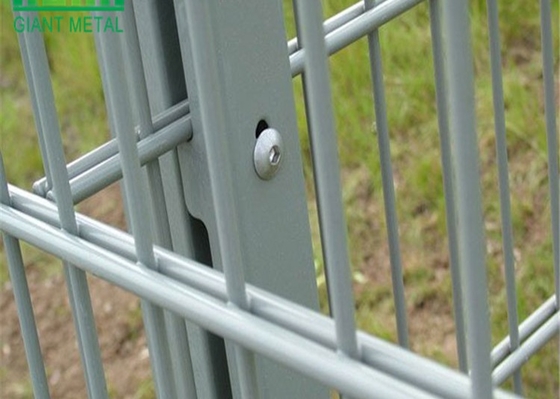 50×200mm การรักษาความปลอดภัยสวน Twin Wire Mesh รั้ว / รั้วรักษาความร้อน